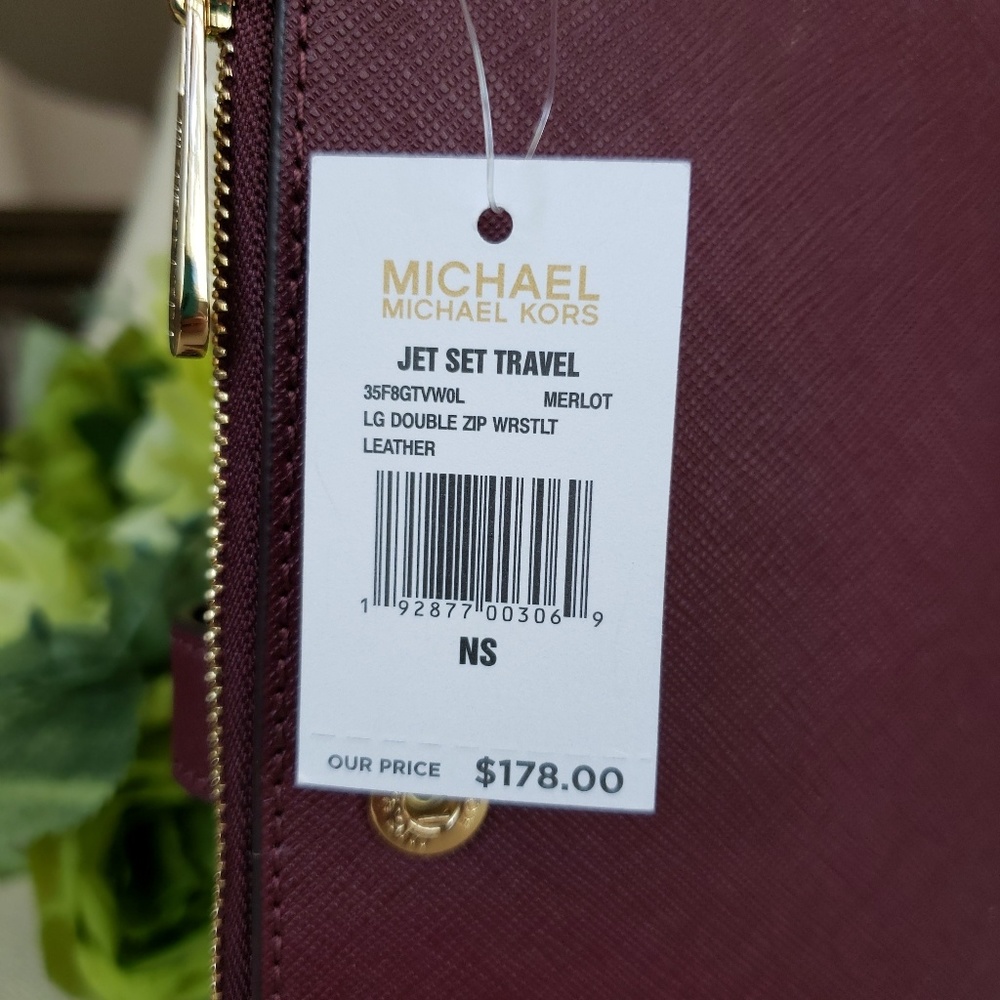 🌺Michael Kors Carryall Tote and Wallet set merlot - Picture 8 of 8